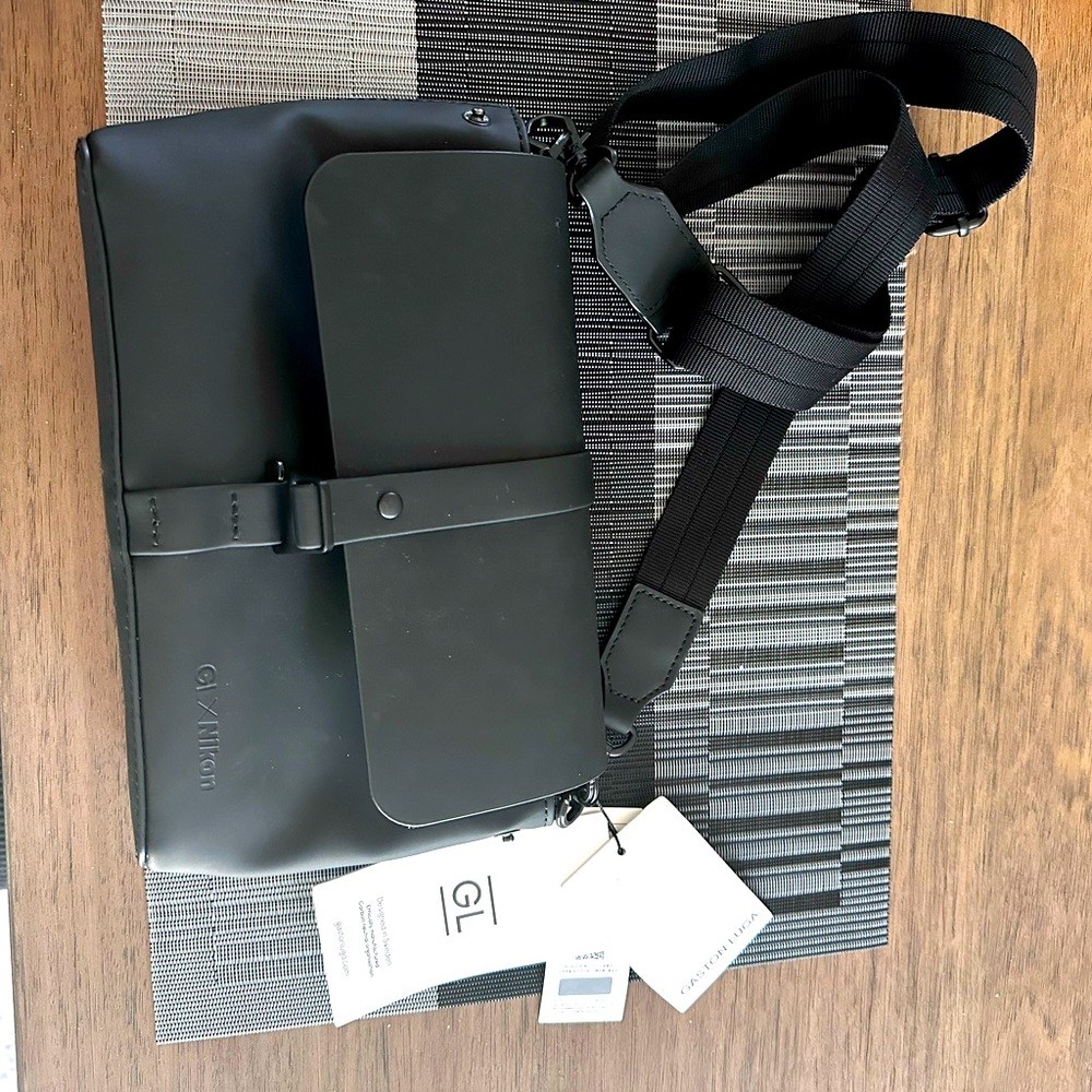 GASTON LUGA GL X NIKON SPLASH CROSSBODY CAMERA BAG BLACK NEW UNISEX TRAVEL
